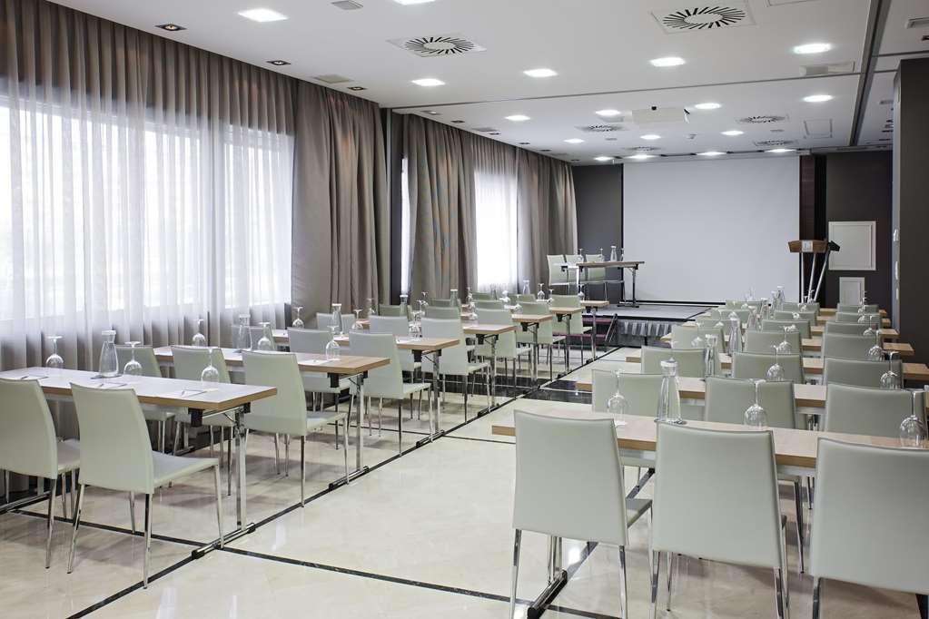 מלון מדריד Nh Ribera Del Manzanares מתקנים תמונה